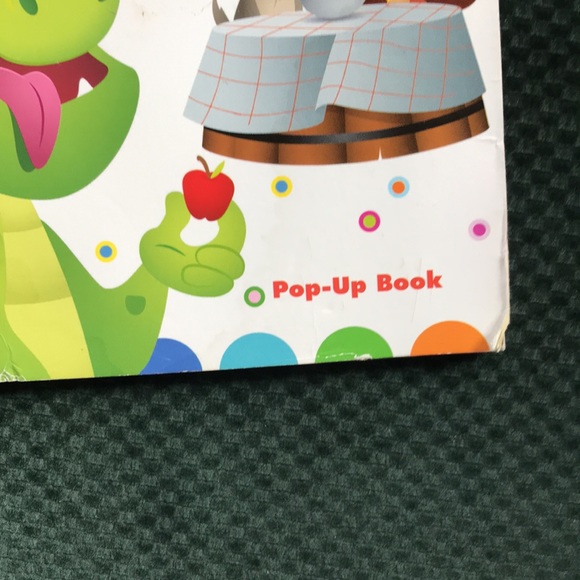 Disney baby “what do you eat” pop-up book - Picture 4 of 12